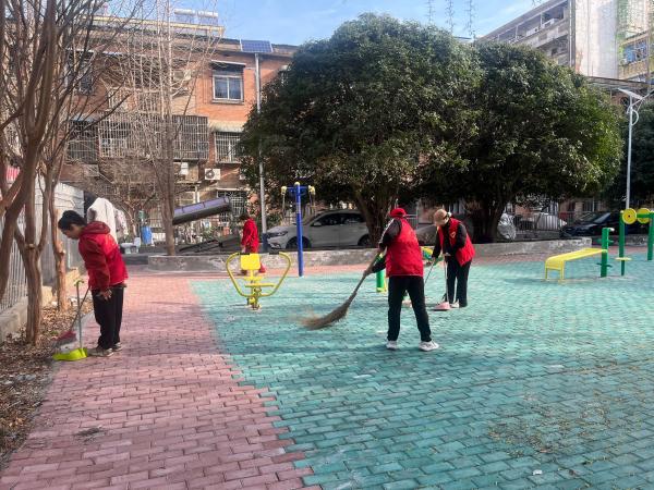 開(kāi)展“清潔家園 共創(chuàng)文明”主題黨日活動(dòng)